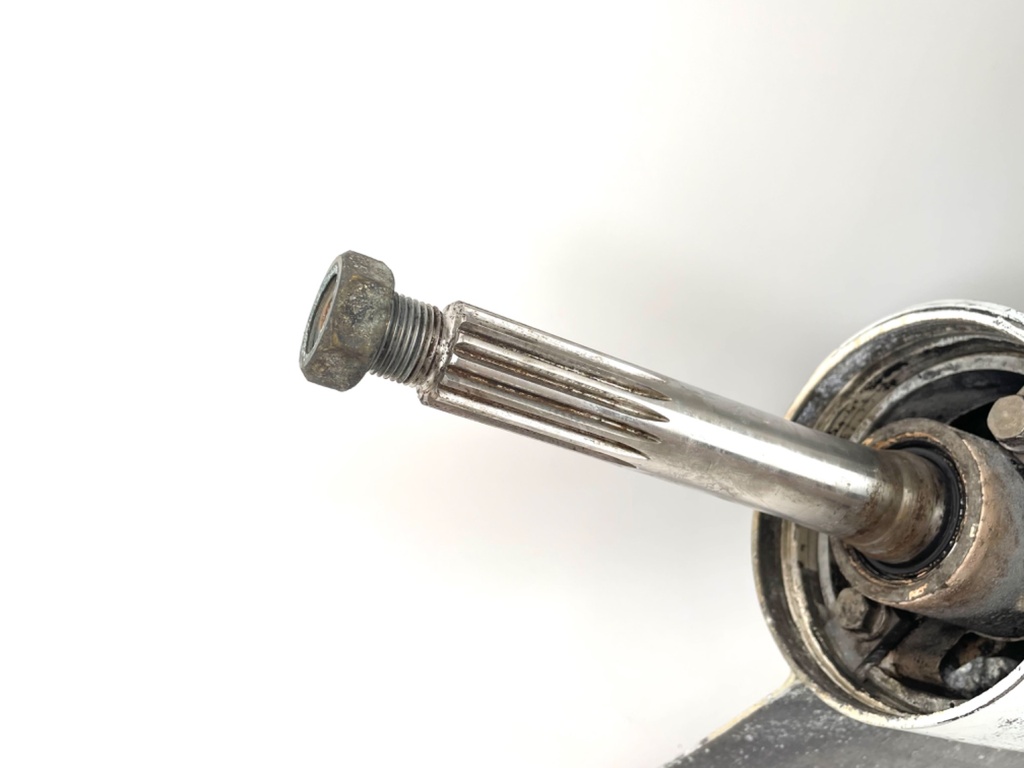 2000 Johnson 225 HP 2 Stroke Outboard 25" XL Lower Unit Gear Case 5009308