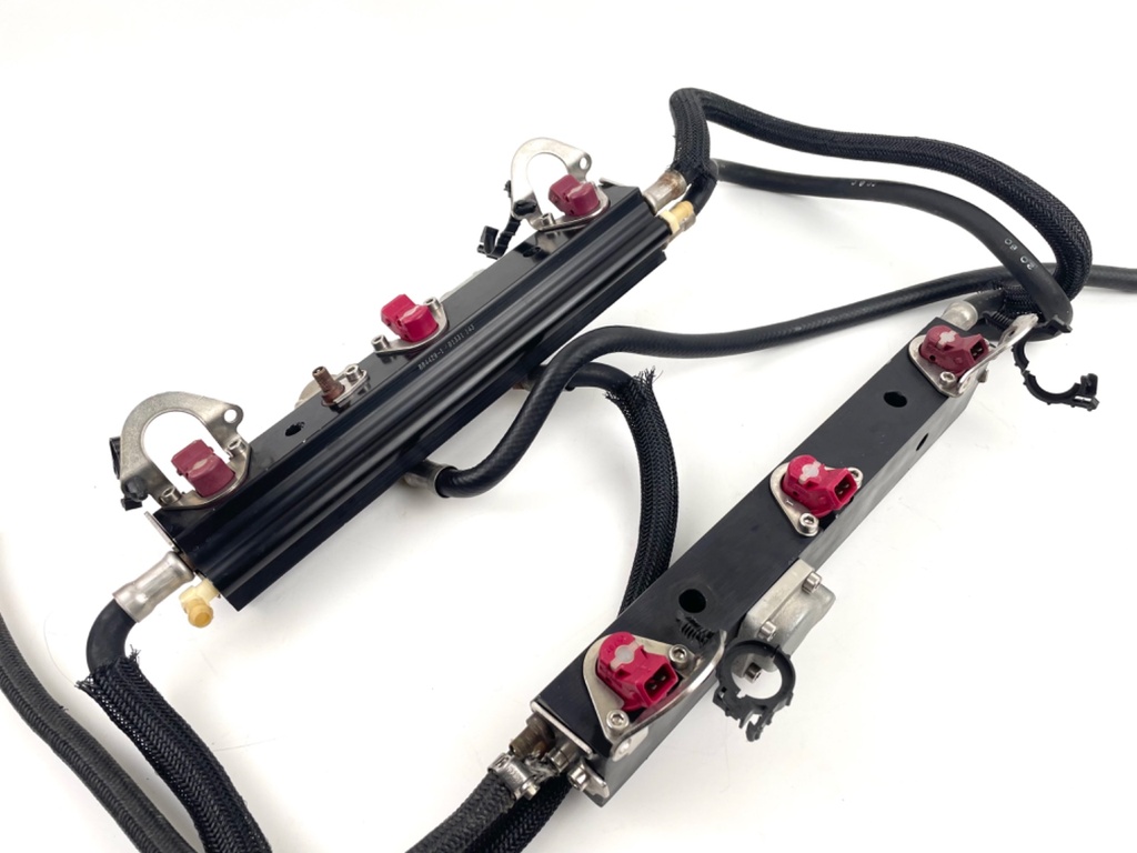 2001 Mercury 225 HP 2 Stroke Outboard Fuel Injector Set W/ Rail 858259A1 OEM