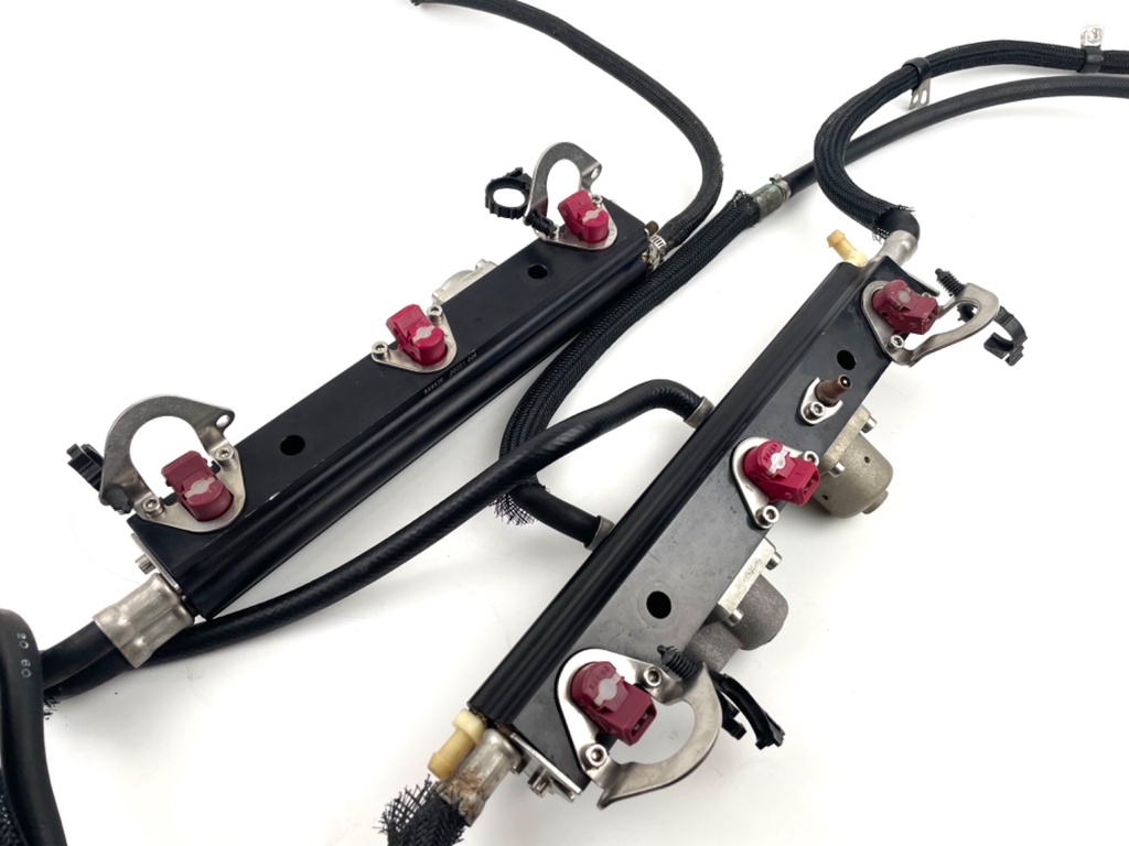 2001 Mercury 225 HP 2 Stroke Outboard Fuel Injector Set W/ Rail 858259A1 OEM