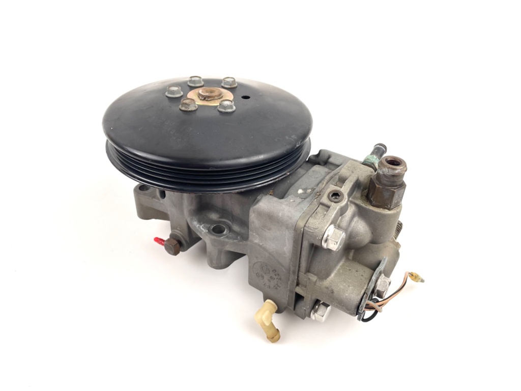 2001 Mercury 225 HP 2 Stroke Outboard Air Compressor Assembly 828123T15 OEM