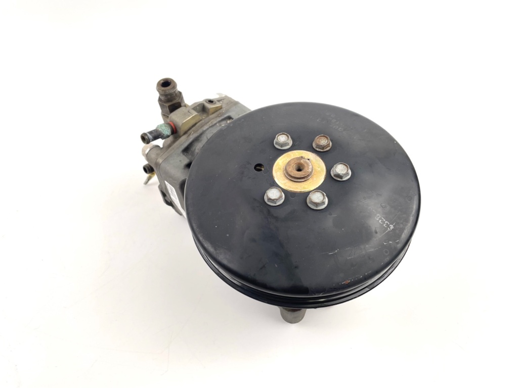 2001 Mercury 225 HP 2 Stroke Outboard Air Compressor Assembly 828123T15 OEM