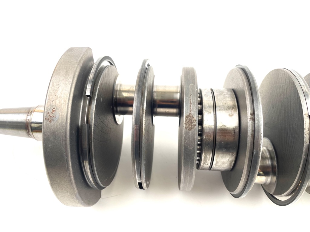 2001 Mercury 225 HP 2 Stroke Outboard Crankshaft 9784A11 OEM