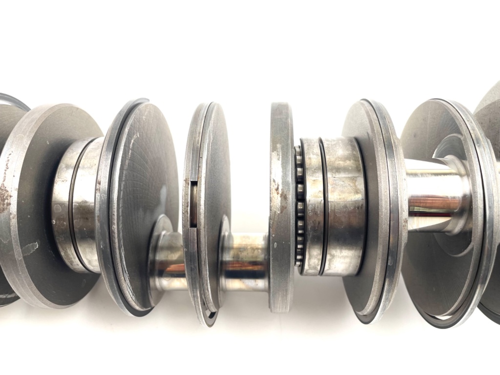 2001 Mercury 225 HP 2 Stroke Outboard Crankshaft 9784A11 OEM