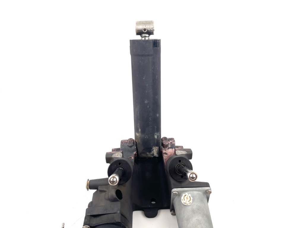 2001 Mercury 225 HP 2 Stroke Outboard Power Trim Tilt Unit 826729T2 OEM