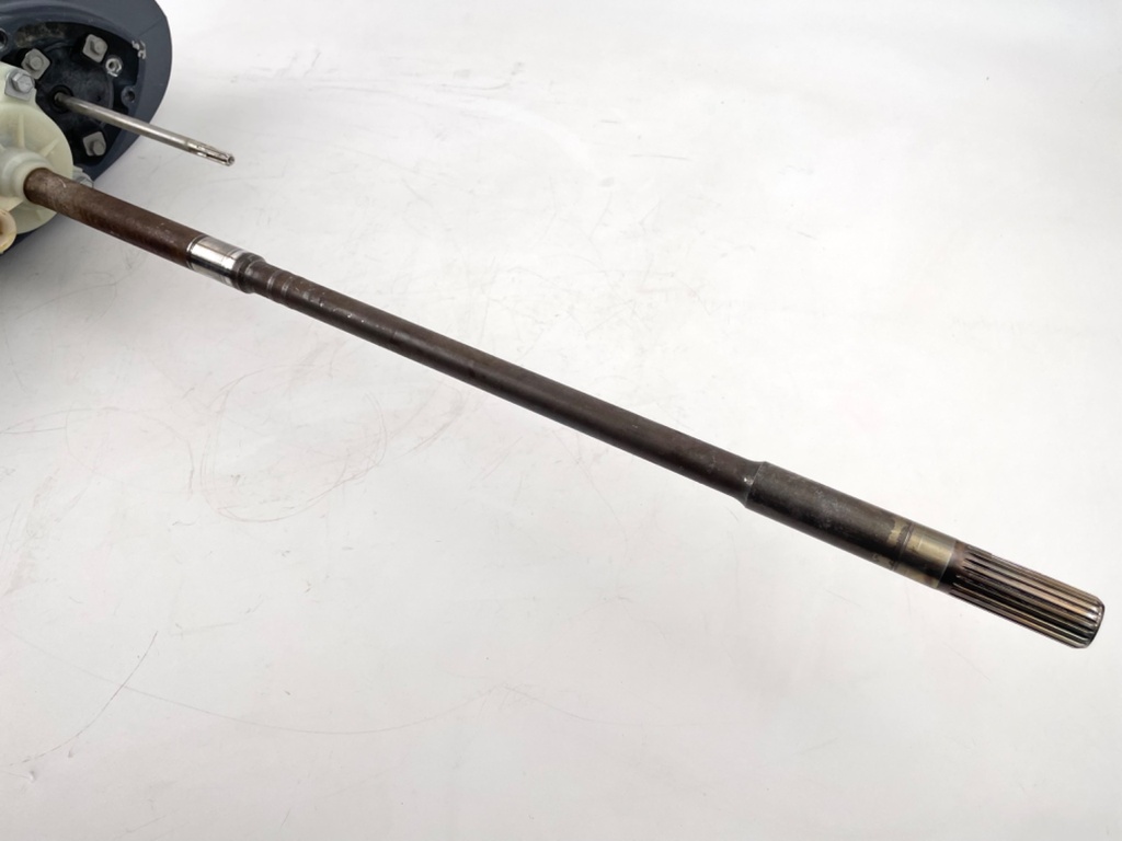 2004 + Yamaha 150HP 4 Stroke 25" Shaft Lower Unit Gear Case 63P-45300-17-8D RH