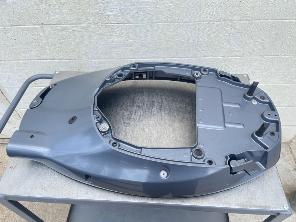 2016 Yamaha 150 HP 4 Stroke Outboard Bottom Cowling Pan 63P-42710-10-8D OEM