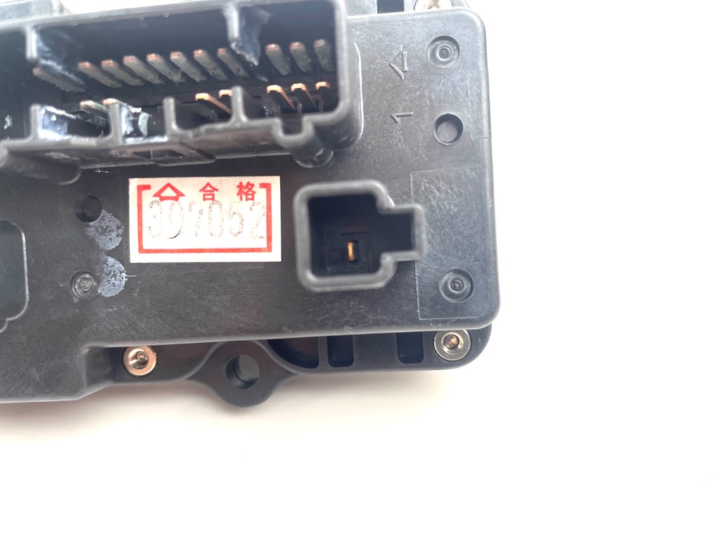 2016 Yamaha 150 HP 4 Stroke Outboard Fuse Box 63P-82170-02-00 OEM