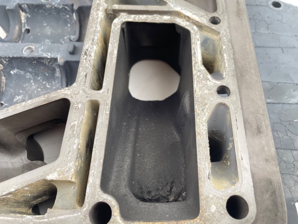 2016 Yamaha 150 HP 4 Stroke Outboard Exhaust Guide 63P-41137-04-CA OEM