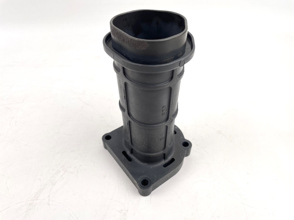 2016 Yamaha 150 HP 4 Stroke Outboard Exhaust Manifold Extension 63P-41131-01-9S