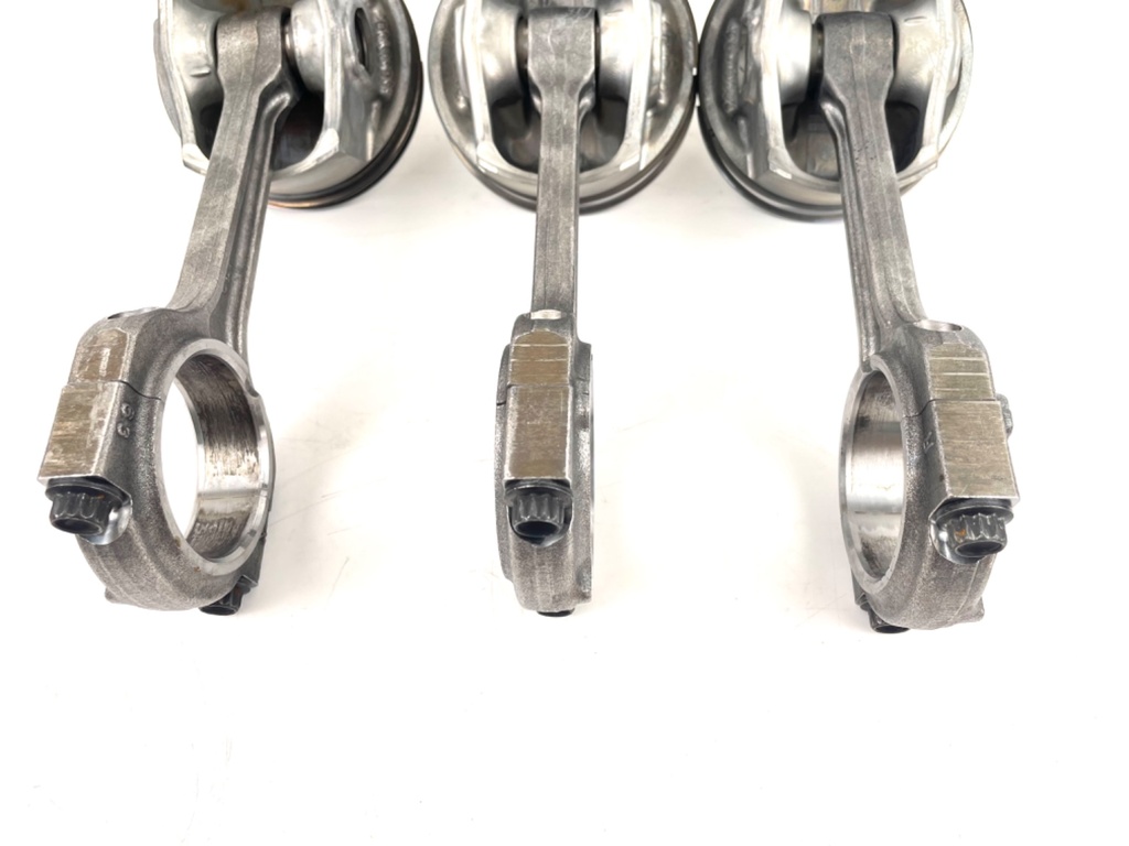 2016 Yamaha 150 HP 4 Stroke Outboard Piston W/ Connecting Rod Set 63P-11631-10-93