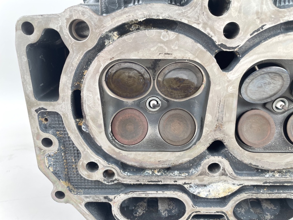 2016 Yamaha 150 HP 4 Stroke Outboard Cylinder Head 63P-W009A-04-9S OEM