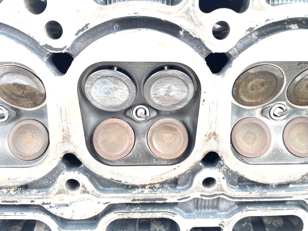 2016 Yamaha 150 HP 4 Stroke Outboard Cylinder Head 63P-W009A-04-9S OEM