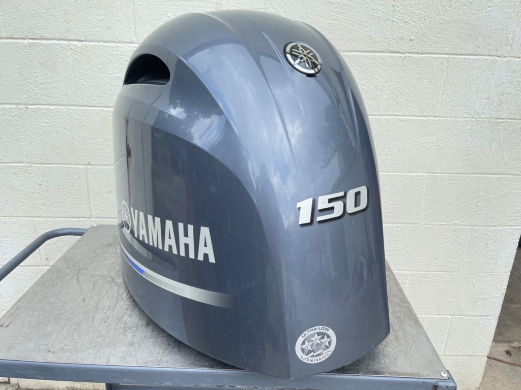 2016 Yamaha 150 HP 4 Stroke Outboard Top Cowling Cover Hood 63P-42610-70-00 OEM