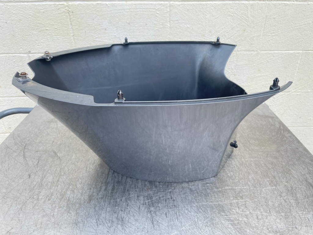 2016 Yamaha 150 HP 4 Stroke Outboard Lower Apron Cover 6DA-42741-10-8D OEM