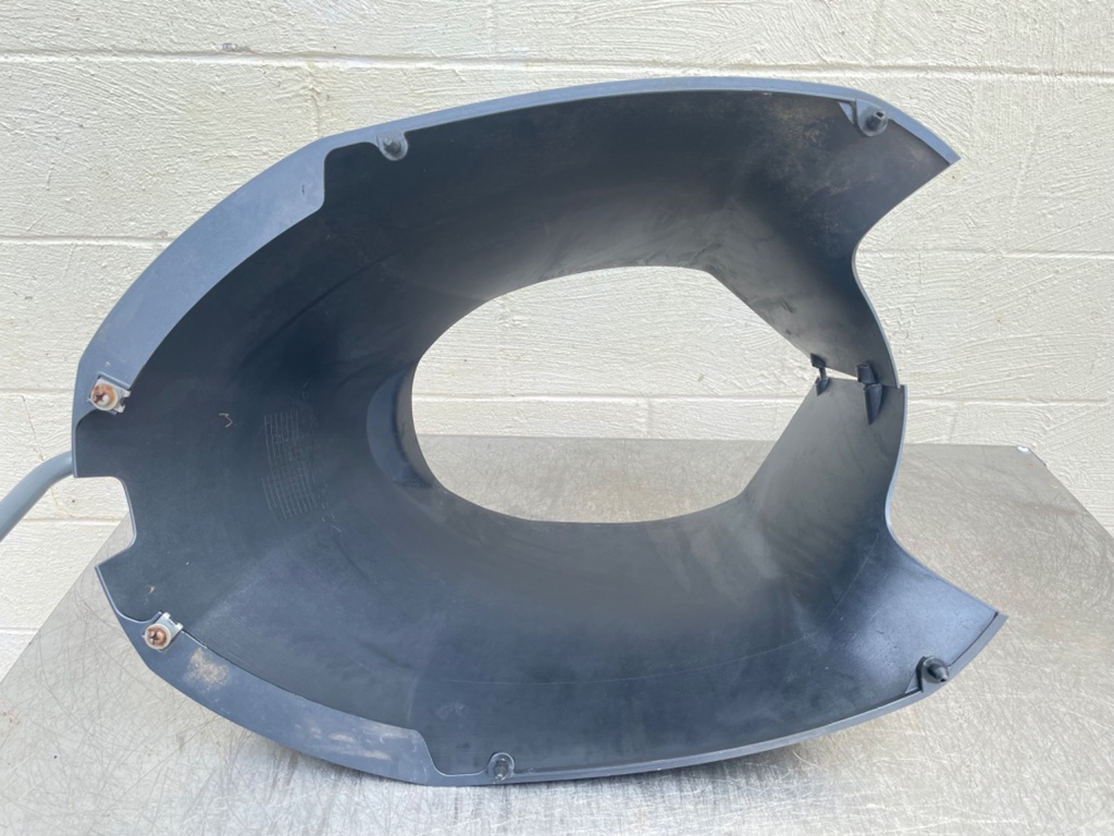 2016 Yamaha 150 HP 4 Stroke Outboard Lower Apron Cover 6DA-42741-10-8D OEM