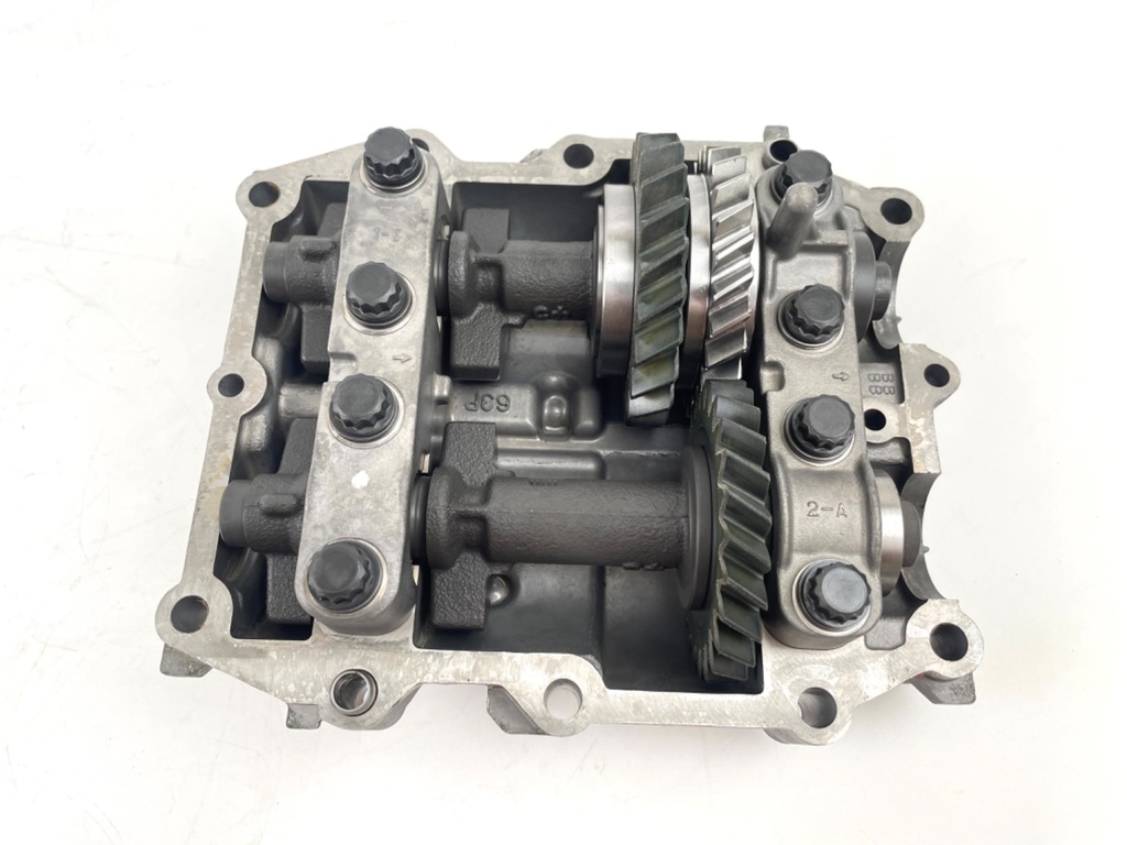 2016 Yamaha 150 HP 4 Stroke Outboard Balancer Assembly 63P-11500-04-00 OEM