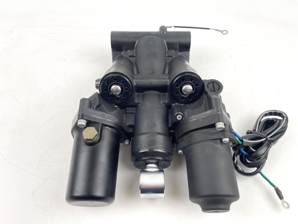 2016 Yamaha 150 HP 4 Stroke Outboard Power Trim Tilt Unit 63P-43800-10-00 OEM
