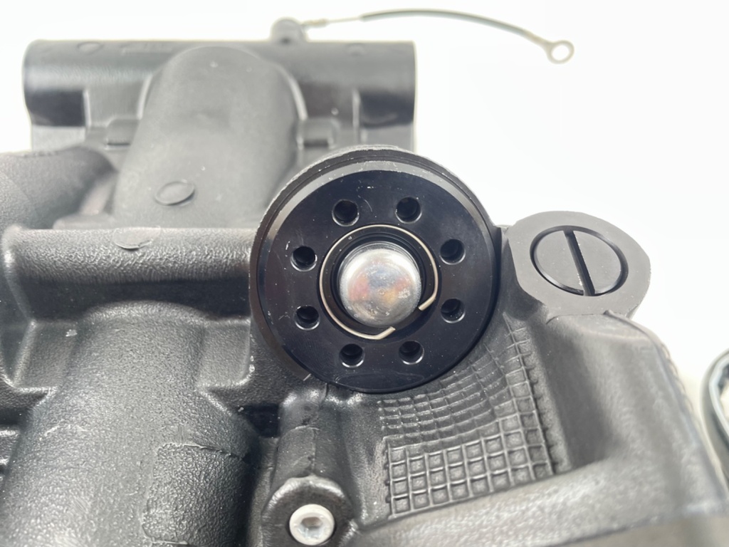 2016 Yamaha 150 HP 4 Stroke Outboard Power Trim Tilt Unit 63P-43800-10-00 OEM