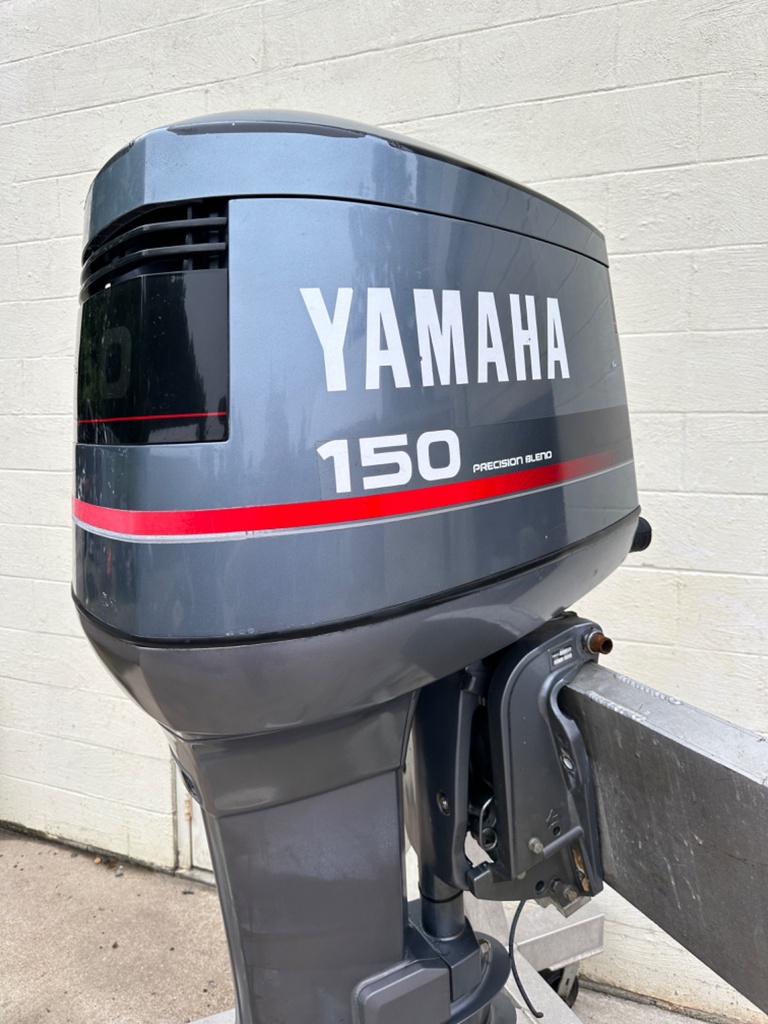 Yamaha 150HP 2 Stroke Carbureted Outboard Engine 25" Shaft - Good Condition
