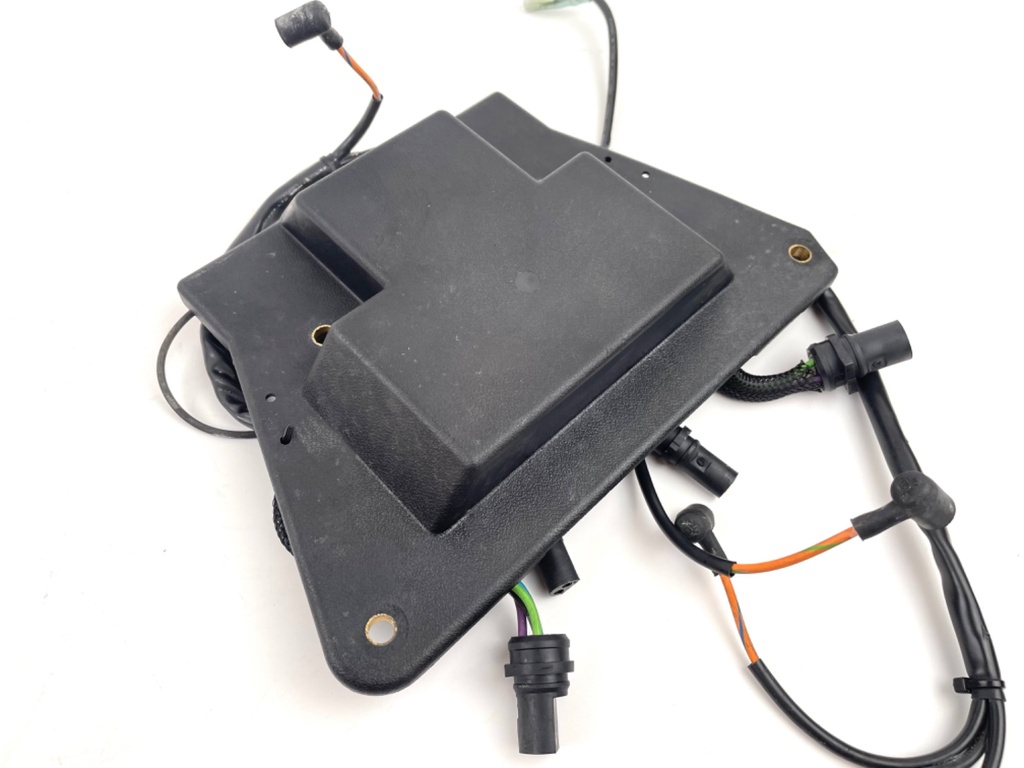 2000 Johnson 225 HP 2 Stroke Outboard Power Pack 0586212 OEM