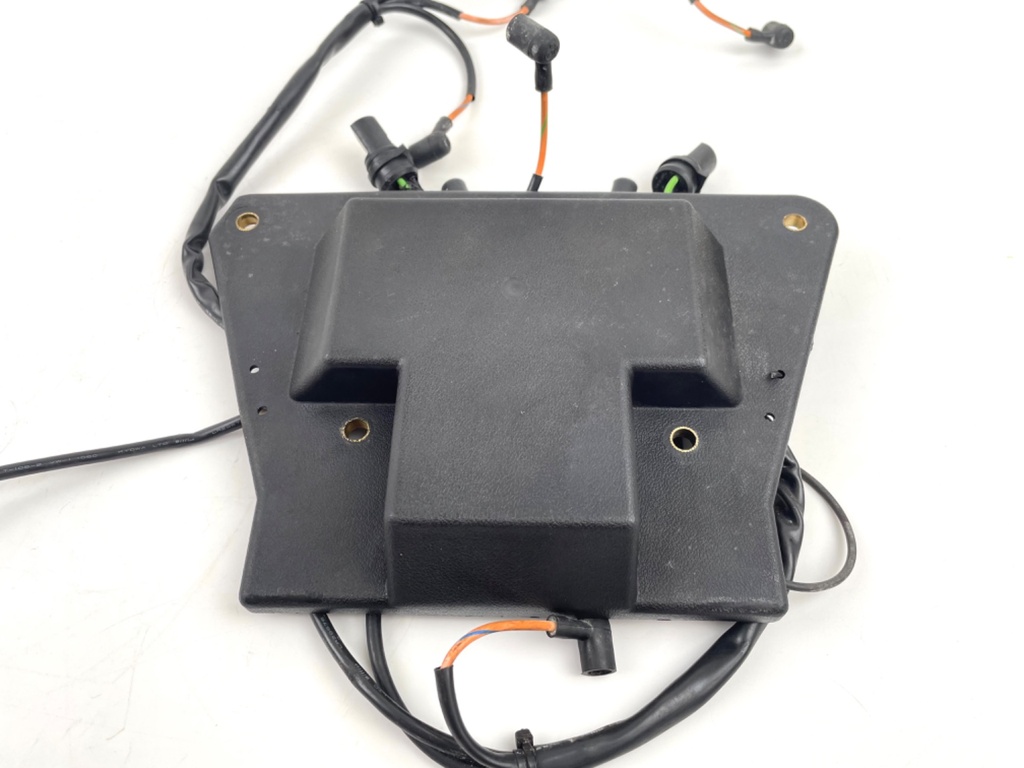 2000 Johnson 225 HP 2 Stroke Outboard Power Pack 0586212 OEM