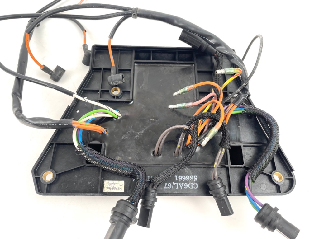 2000 Johnson 225 HP 2 Stroke Outboard Power Pack 0586212 OEM