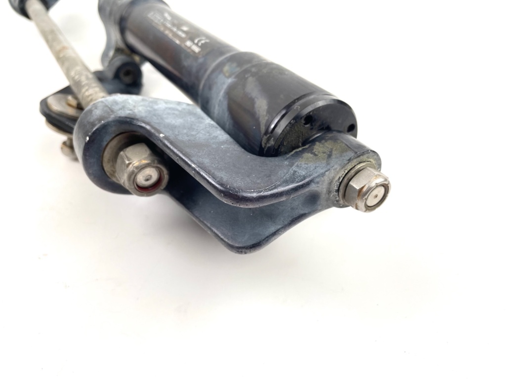 SeaStar Front Mount Outboard Hydraulic Steering Cylinder Assembly Ram HC5345