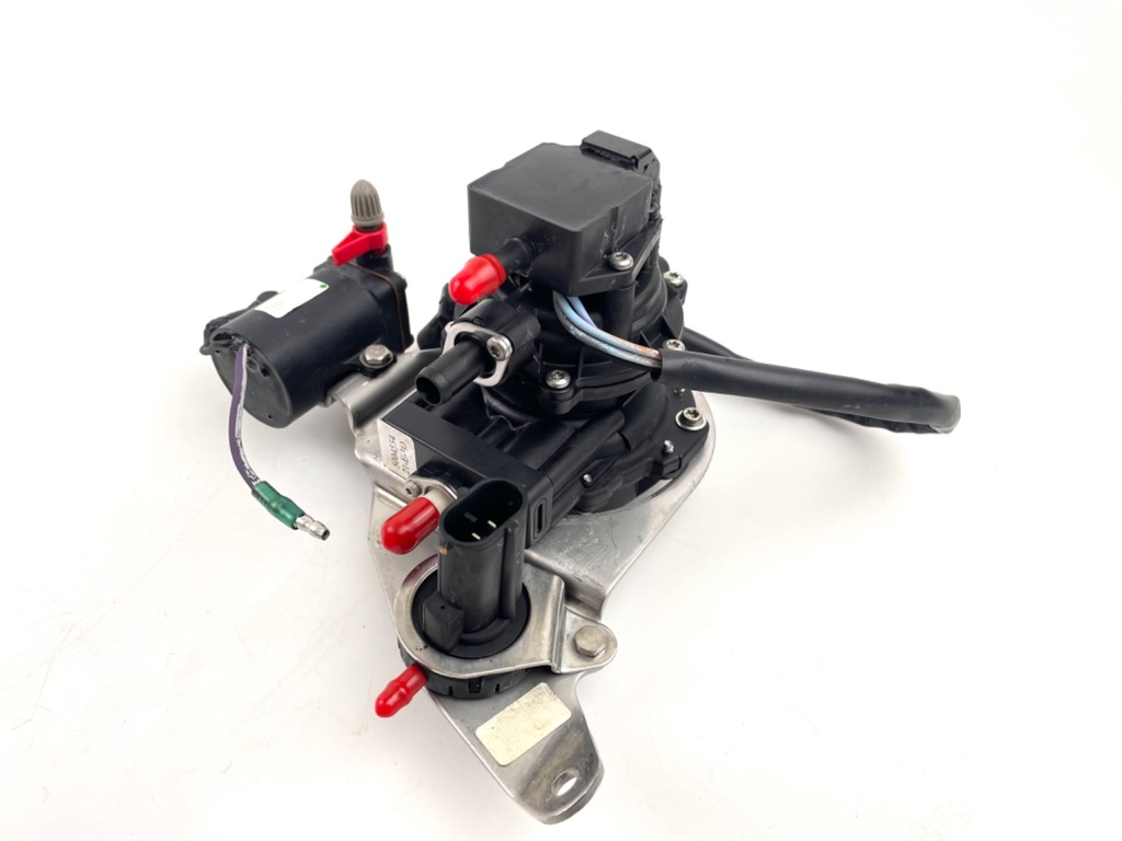 2000 Johnson 225 HP 2 Stroke Outboard VRO Fuel Pump 0438400 OEM