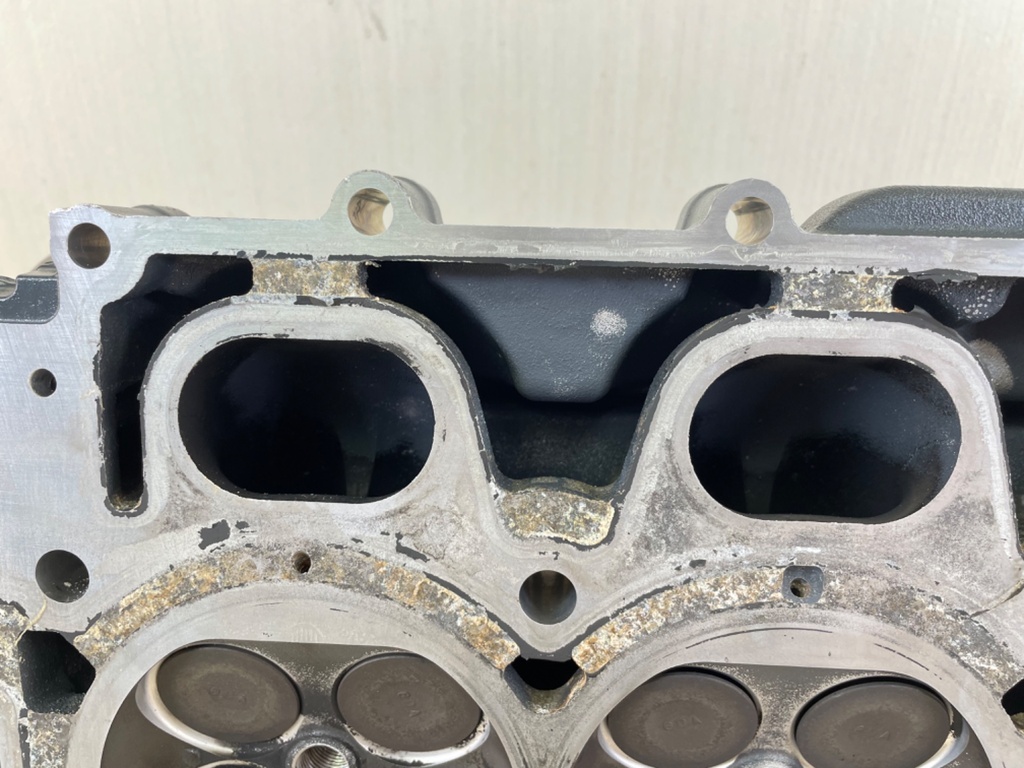 2015 Yamaha 200HP F200 4 Stroke Outboard Cylinder Head 6DA-W009A-03-9S