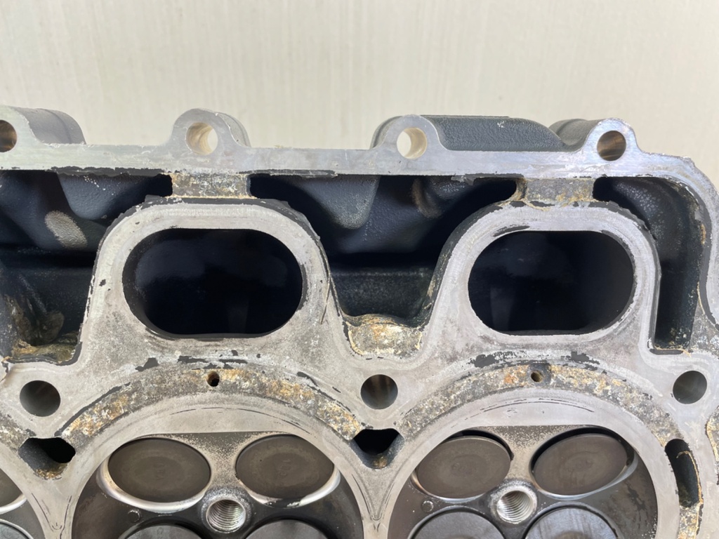 2015 Yamaha 200HP F200 4 Stroke Outboard Cylinder Head 6DA-W009A-03-9S