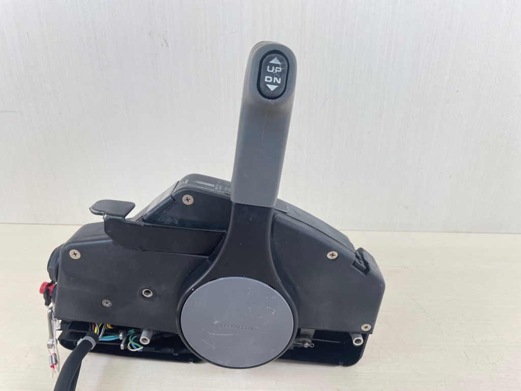 Honda Outboard Side Mount Binnacle Control Box Assembly - Missing Key