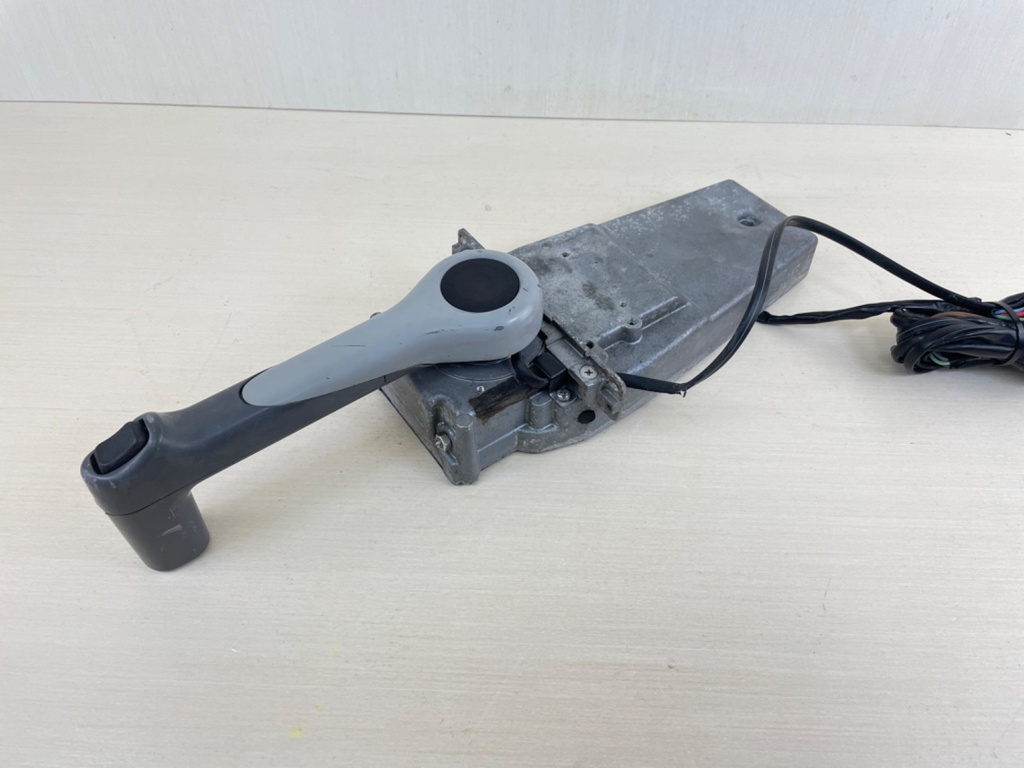 Yamaha 704 Remote Control Top Mount Binnacle Control Box Missing Cover Plastic