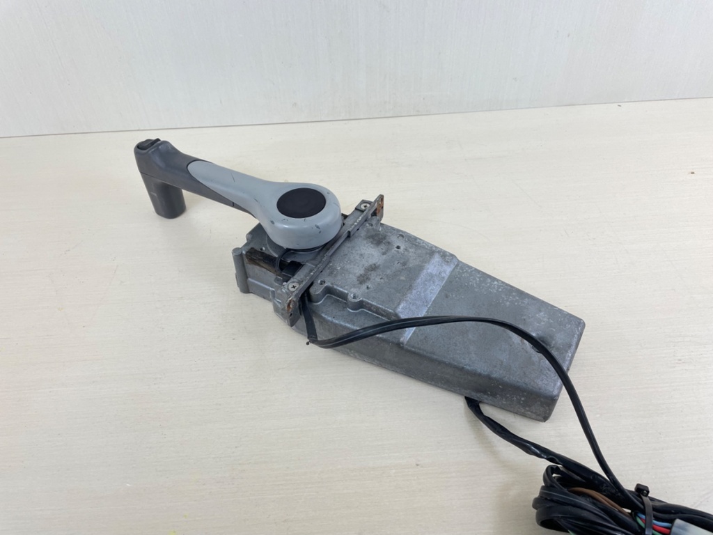 Yamaha 704 Remote Control Top Mount Binnacle Control Box Missing Cover Plastic