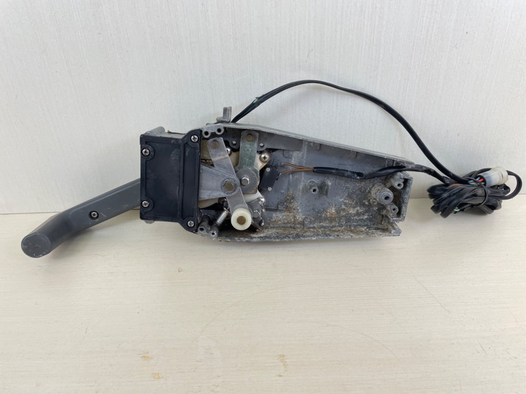 Yamaha 704 Remote Control Top Mount Binnacle Control Box Missing Cover Plastic