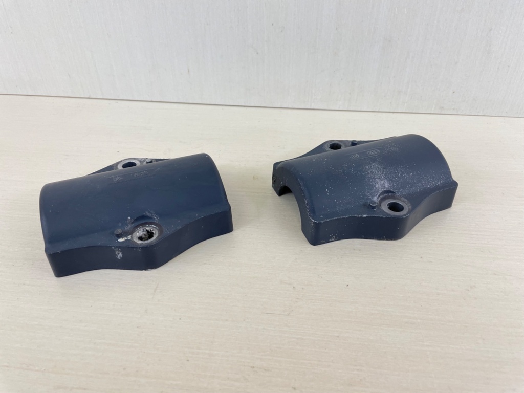 2013 Yamaha F 350HP 4 Stroke Outboard Lower Motor Mount Cover Housing 6AW-44552-00-CA