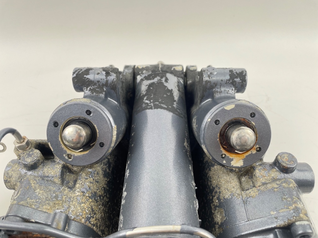 2003 Yamaha 225 HP 4 Stroke Outboard Power Trim Tilt Unit 69J-43800-00-4D OEM