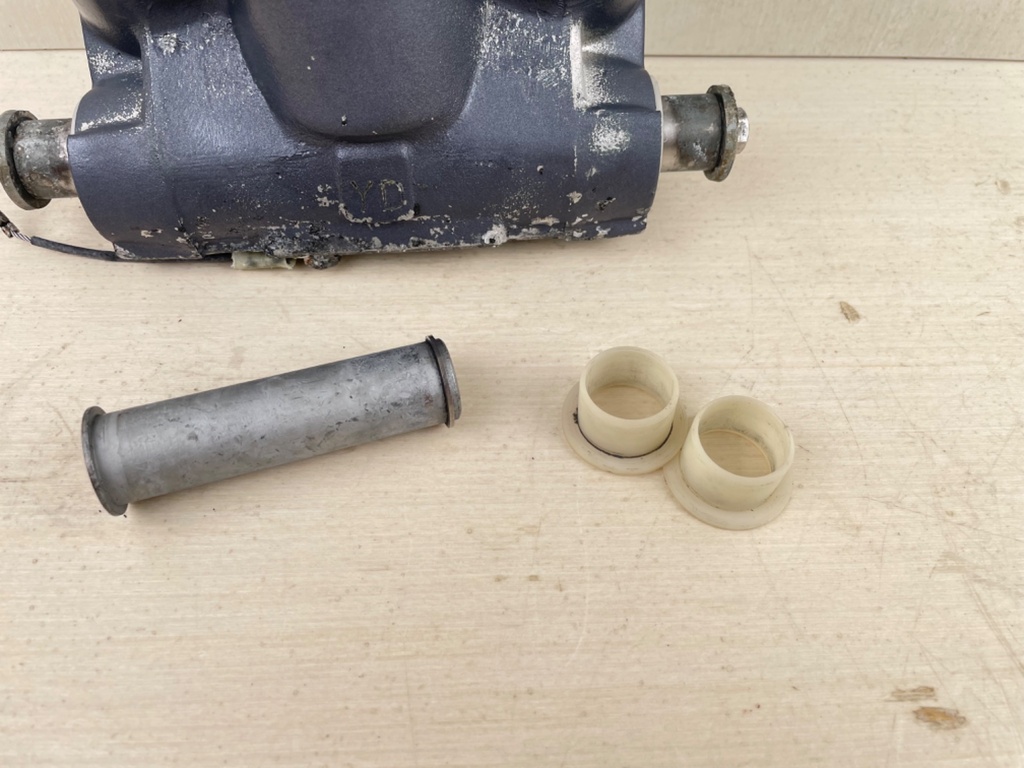 Yamaha 115HP Outboard Engine Power Trim & Tilt Unit Assembly 68V-43800-13-00