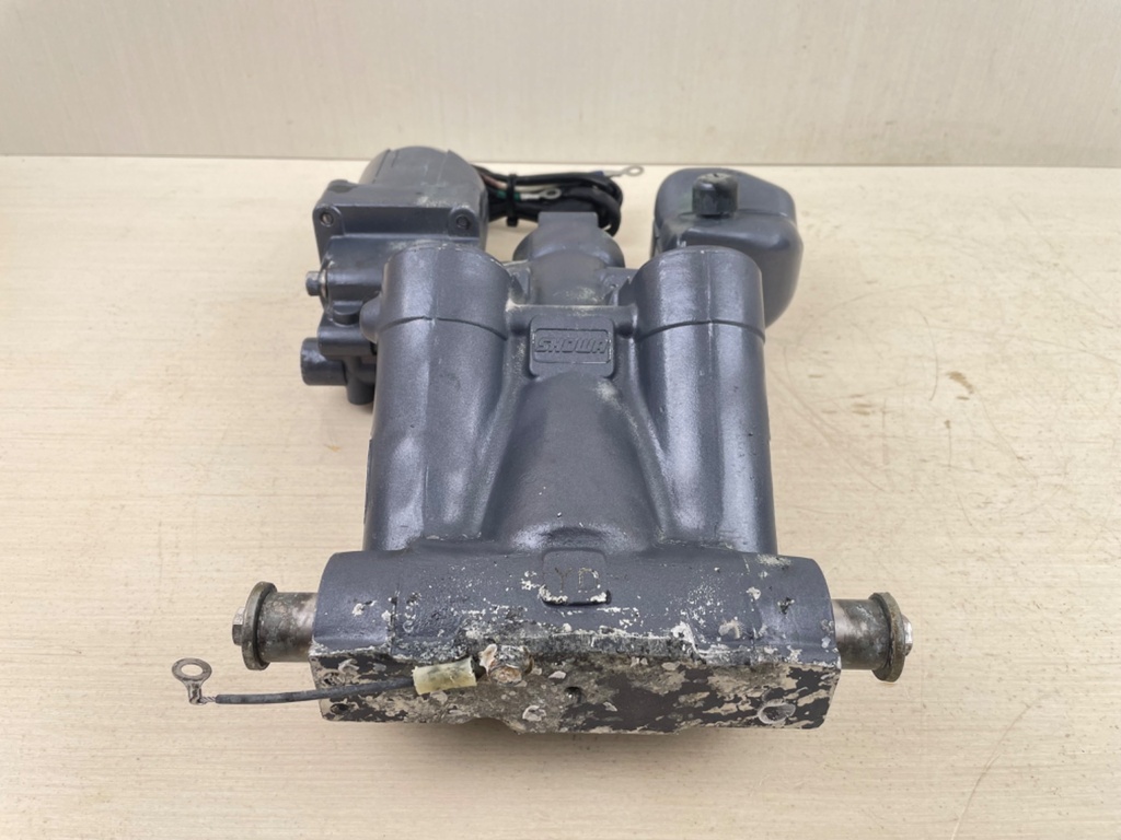 Yamaha 115HP Outboard Engine Power Trim & Tilt Unit Assembly 68V-43800-13-00