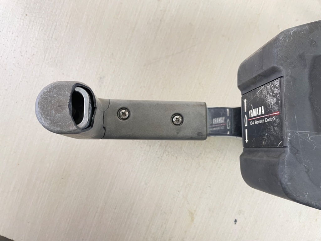 Yamaha 704 Top Mount Control Box Binnacle With 16' Cables - Cracked Handle