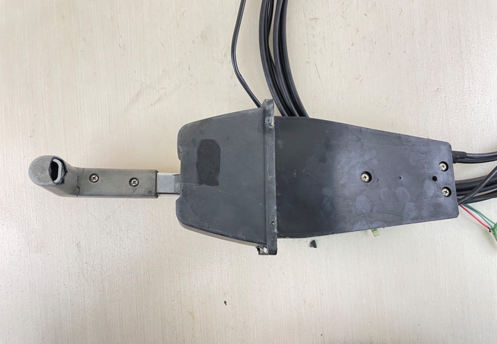 Yamaha 704 Top Mount Control Box Binnacle With 16' Cables - Cracked Handle