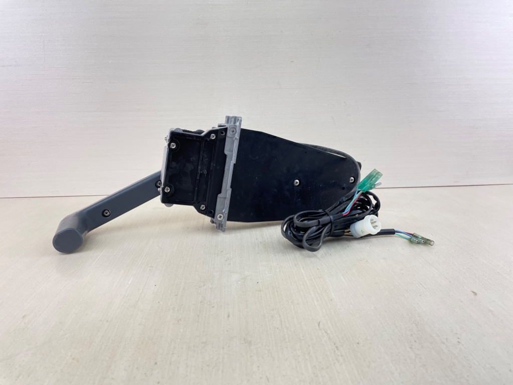 Yamaha 704 Top Mount Control Box Binnacle W/ Missing Cover