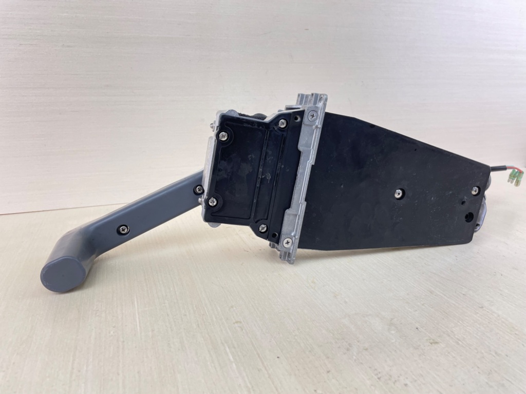 Yamaha 704 Top Mount Control Box Binnacle W/ Missing Cover