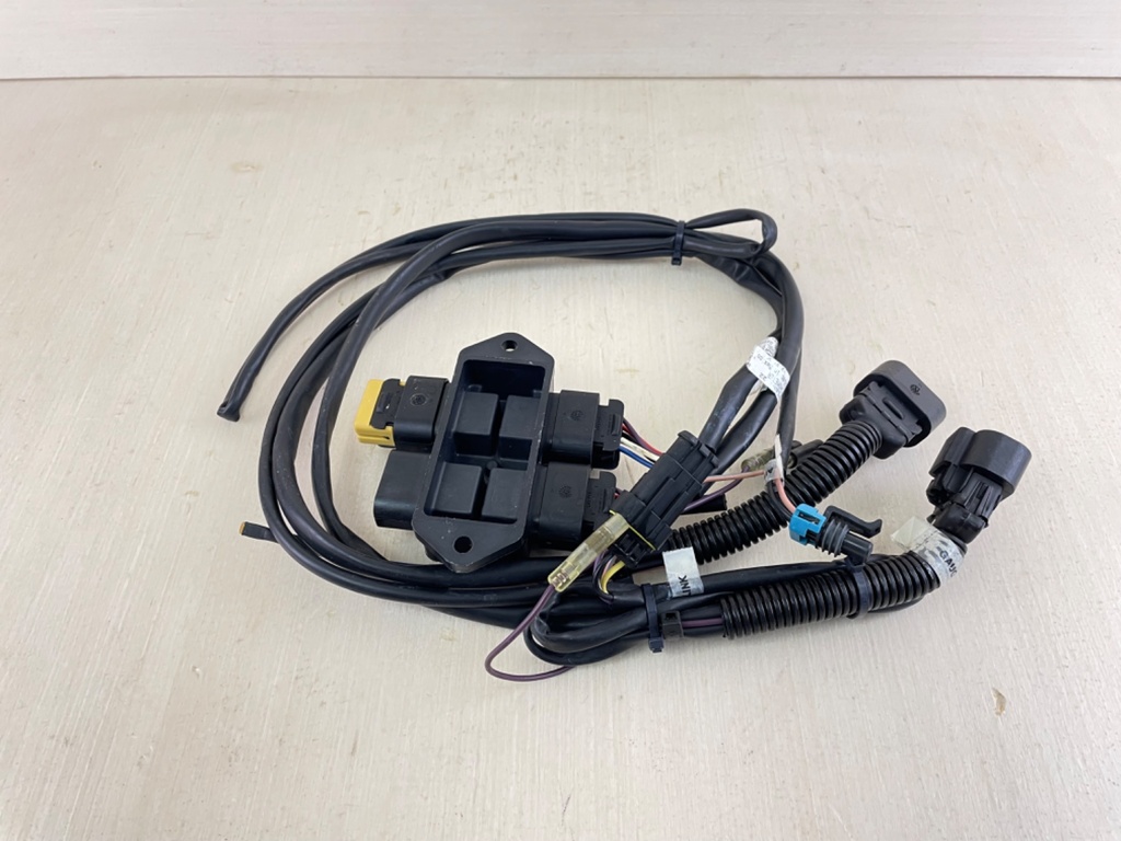 Mercury Smartcraft 4-Way 4-Port Junction Box 878492A14 & Harness