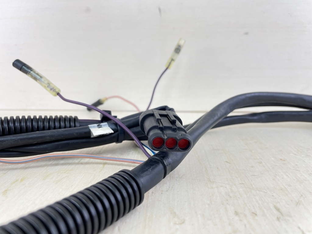 Mercury Smartcraft 4-Way 4-Port Junction Box 878492A14 & Harness