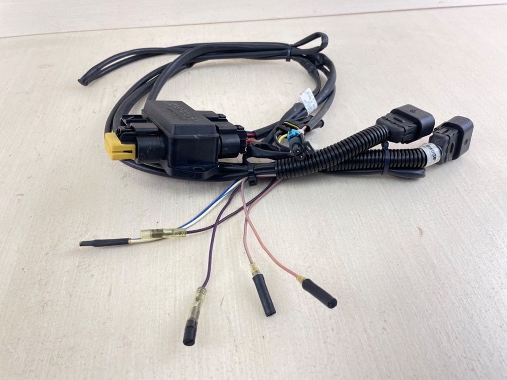 Mercury Smartcraft 4-Way 4-Port Junction Box 878492A14 & Harness