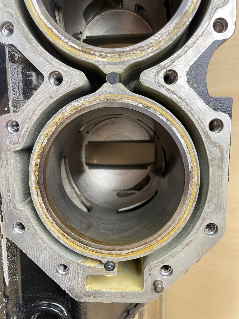 2008 Mercury 225HP Optimax Outboard Cylinder Block Assembly Powerhead 899162A06