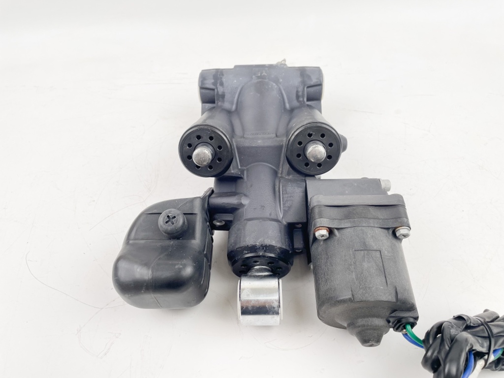 2017 Yamaha 200 HP 4 Stroke Outboard Power Trim Tilt Unit 63P-43800-07-00 OEM