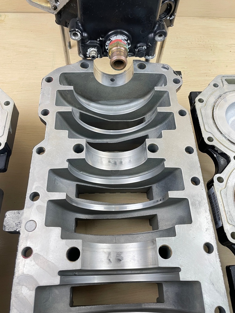 2008 Mercury 225HP Optimax Outboard Cylinder Block Assembly Powerhead 899162A06