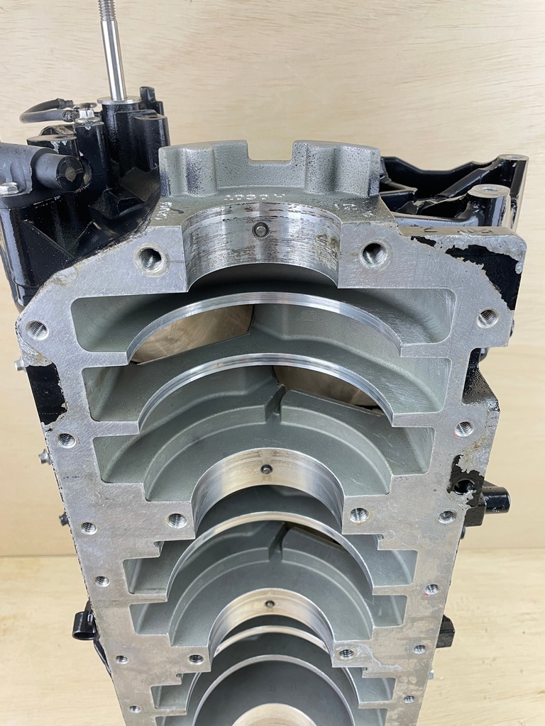 2008 Mercury 225HP Optimax Outboard Cylinder Block Assembly Powerhead 899162A06