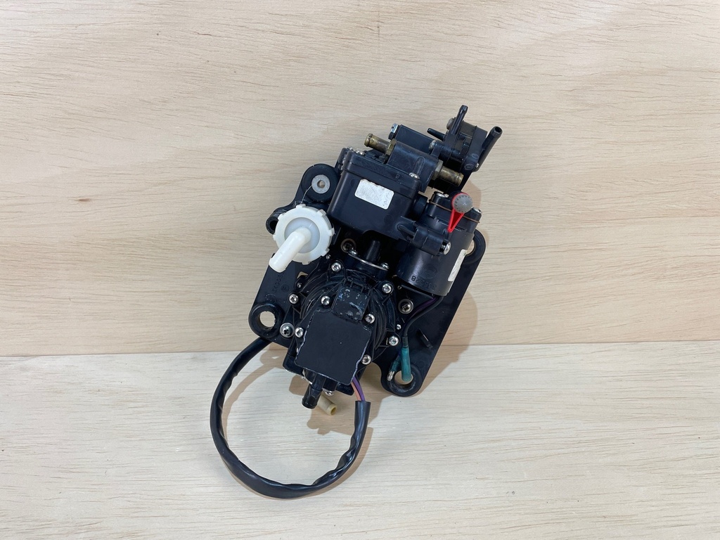 2001 Johnson 90HP Fuel Pump Assembly With Primer